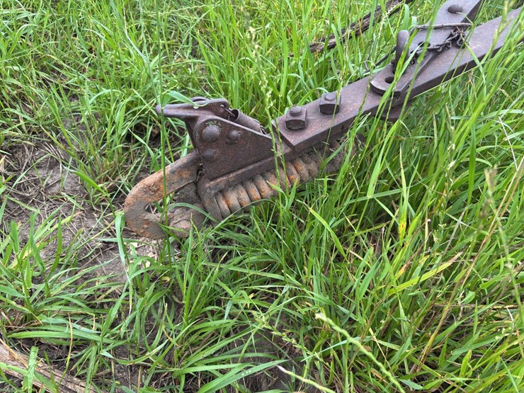 2-bottom-14”-pull-type-plow-image-10
