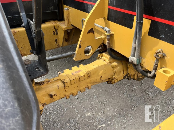 2002-caterpillar-th83-image-24