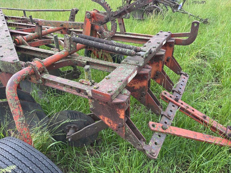 ji-case-5-bottom-14"-pull-type-plow-image-13