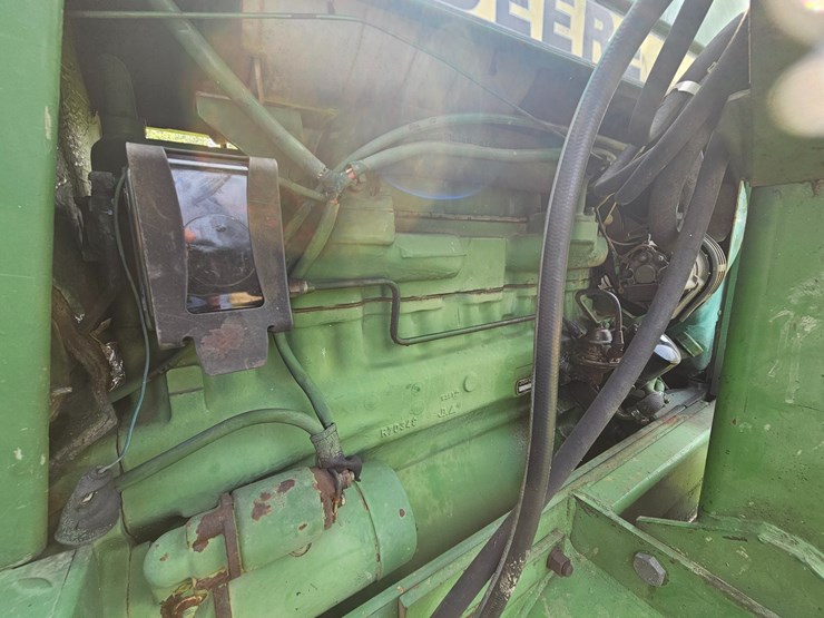 1982-john-deere-2940-image-17