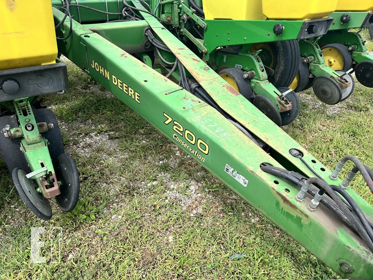 1994-john-deere-7200-image-35