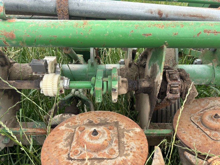 john-deere-1240-image-16