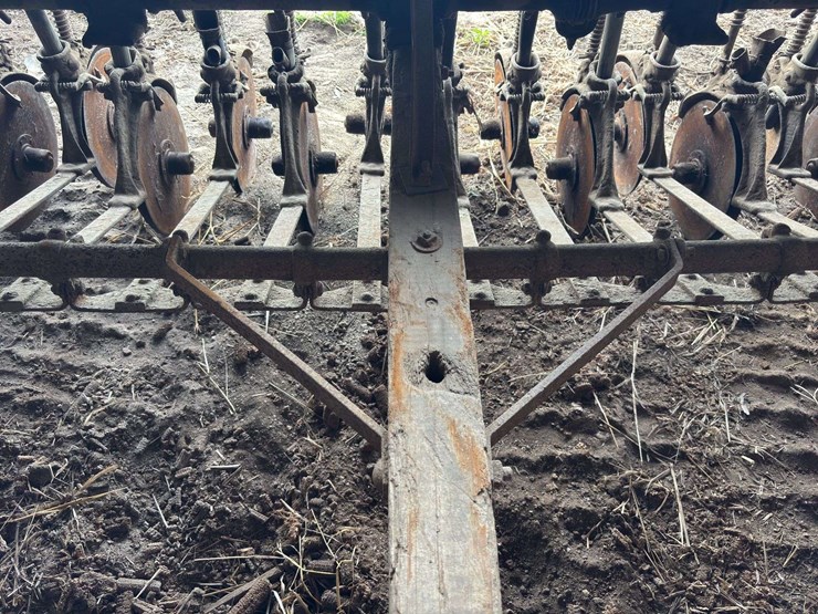 moline-8’-grain-drill-image-11
