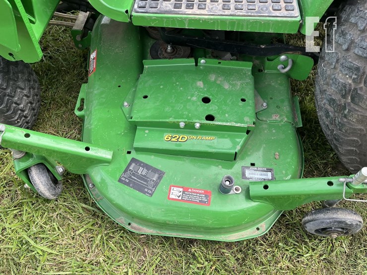 2013-john-deere-2032r-image-28