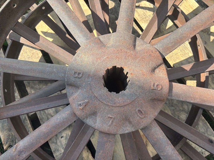 (2)-oliver-skeleton-steel-wheels-image-6