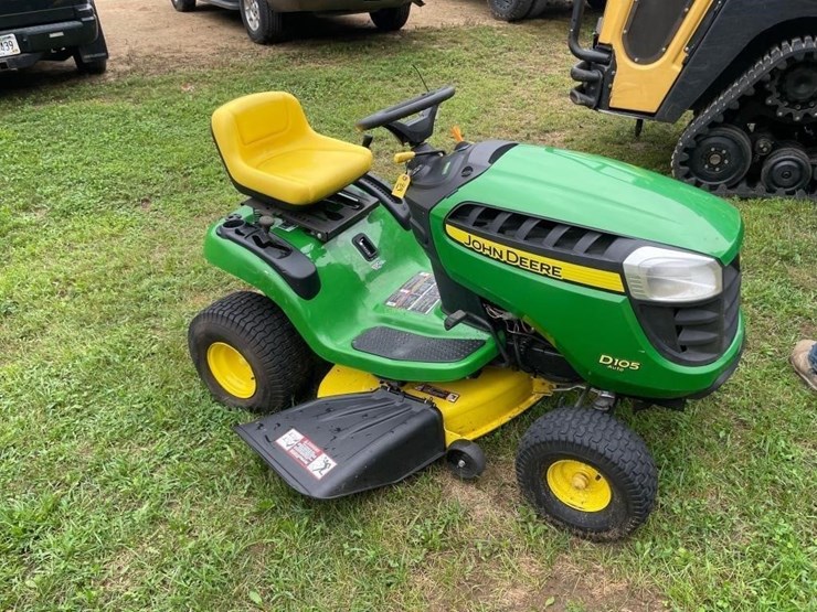 john-deere-d105-image-1