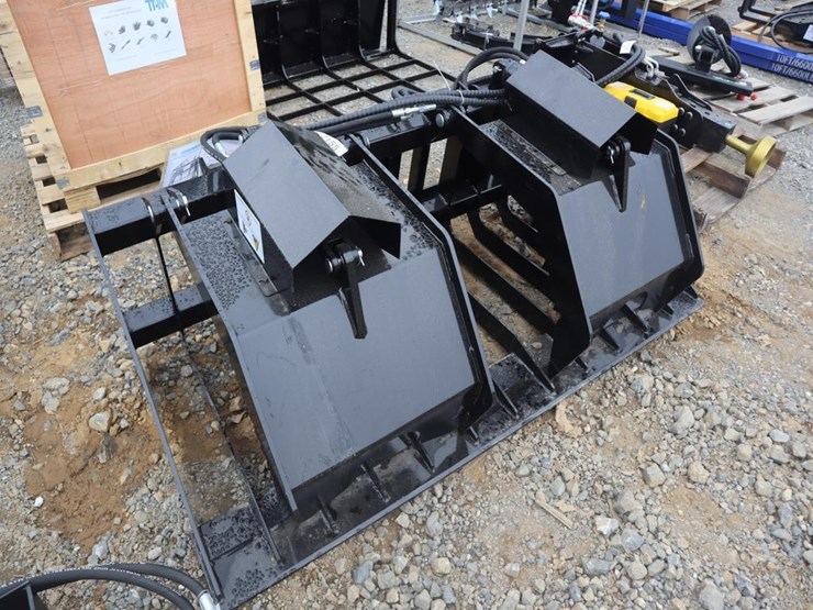 future-skid-steer-rock-grapple-bucket-image-2