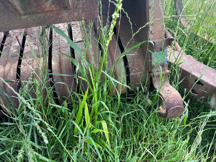 john-deere-side-chute-baler-image-14