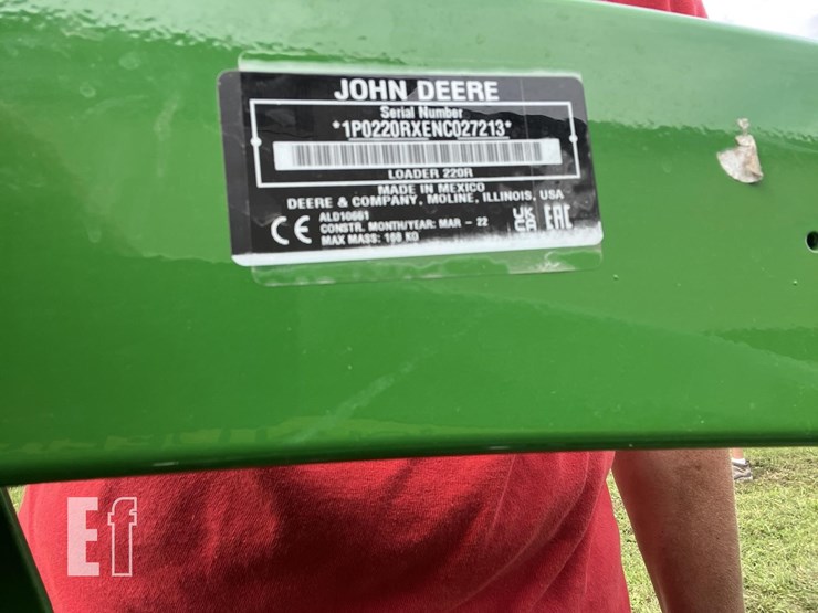 2013-john-deere-2032r-image-18