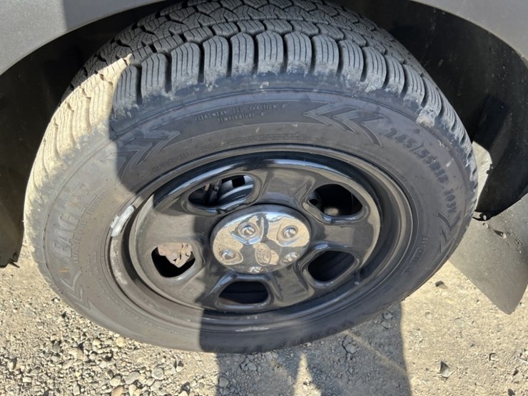 2018-ford-explorer-image-18
