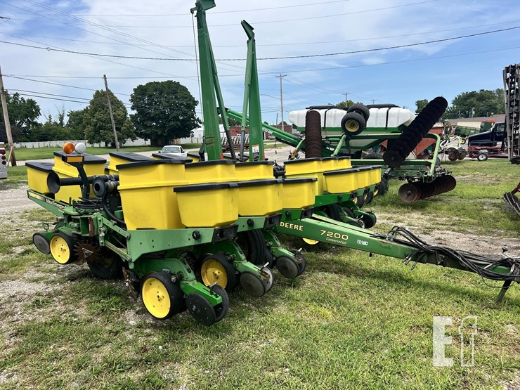 1994-john-deere-7200-image-28
