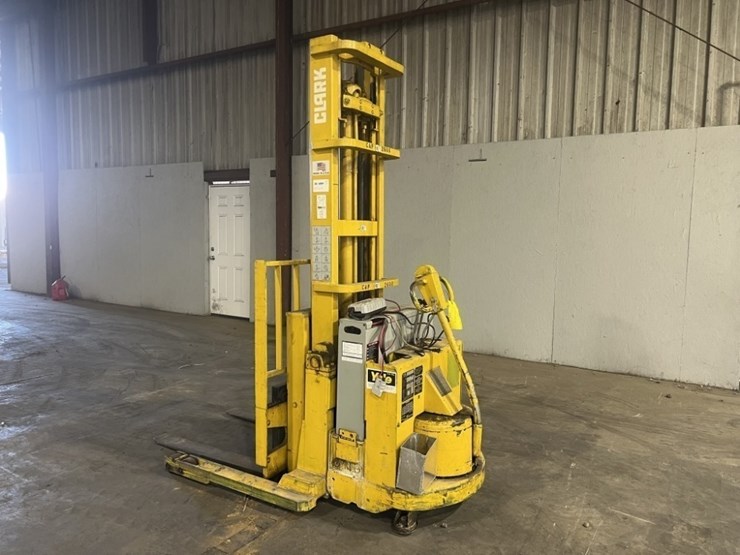 1981-clark-sp30-electric-high-lift-pallet-jack-image-6