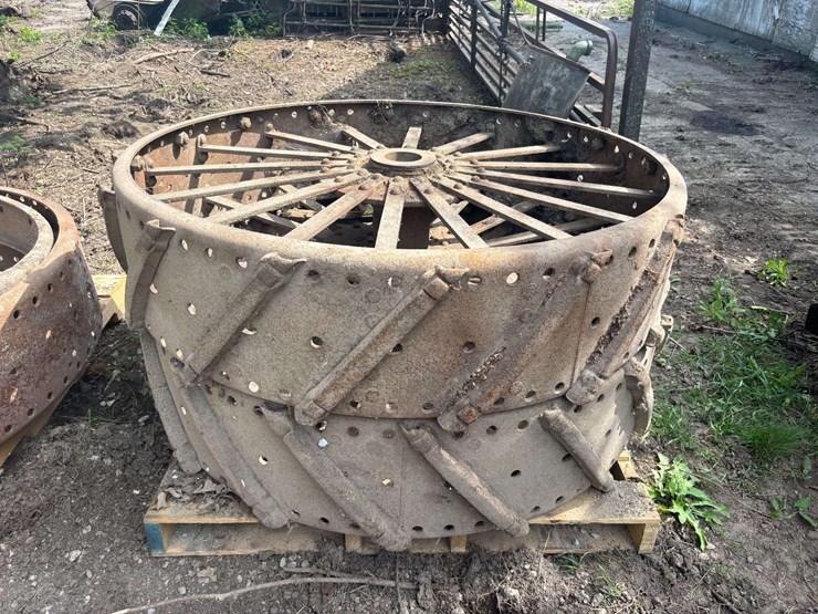 50"-steel-wheels-with-slats-image-1