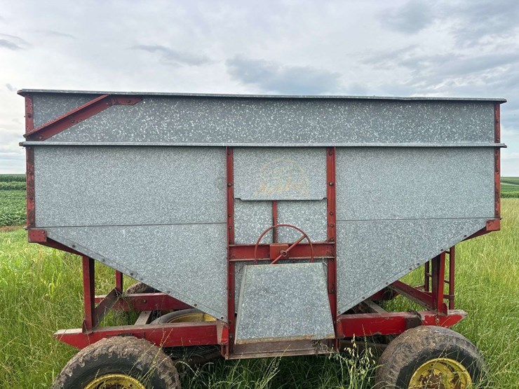 heider-gravity-box-and-john-deere-running-gear-image-11