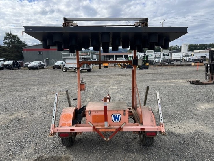 2004-wanco-towable-arrow-board-image-5