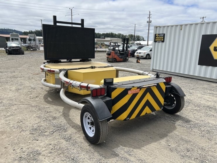 2010-scorpion-tl3-tma-s/a-towable-attenuator-image-6