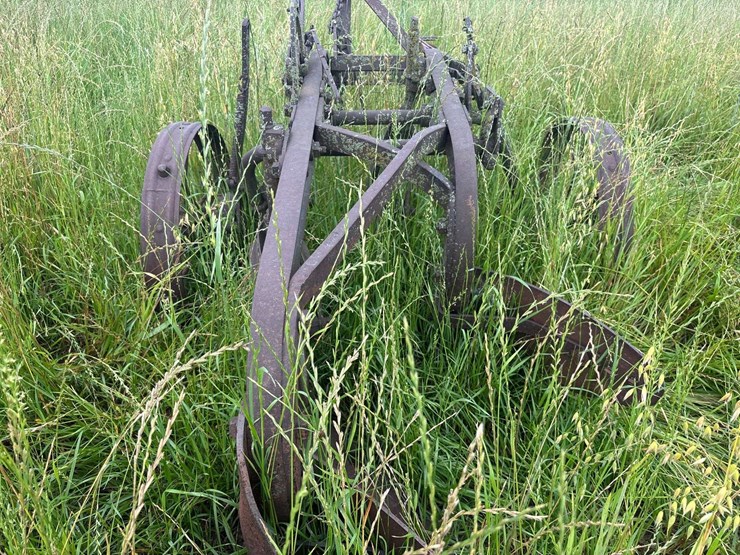 massey-ferguson-14-image-23