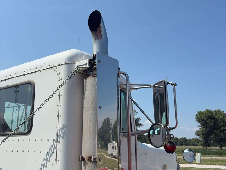 1994-peterbilt-377-image-20