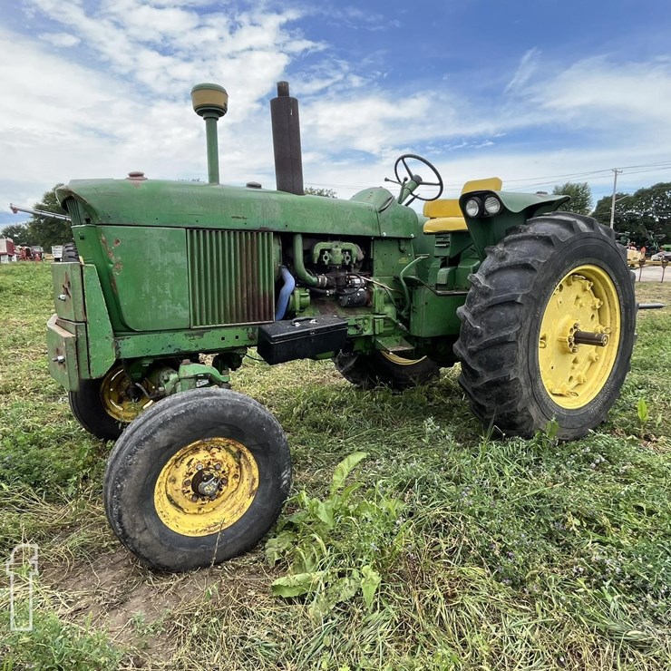 JOHN DEERE 3020