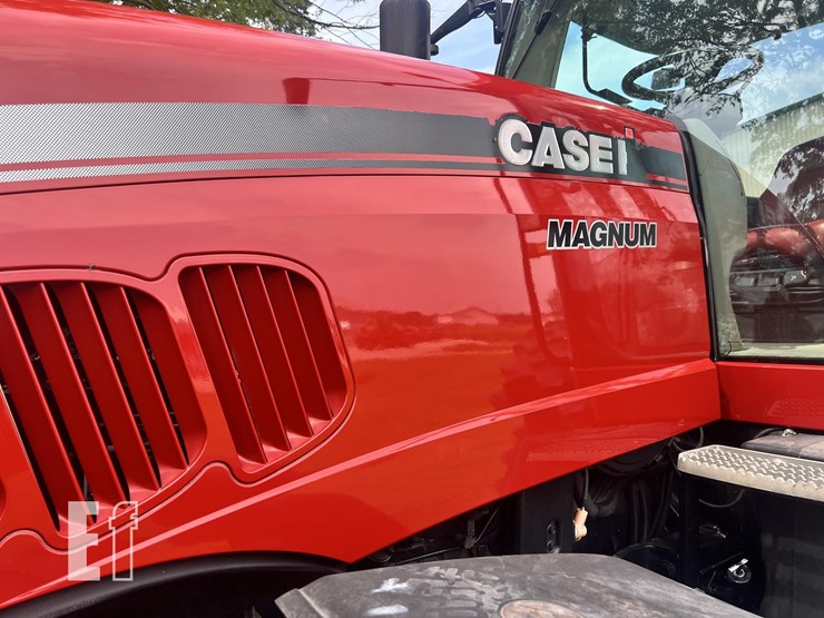 2010-case-ih-magnum-215-image-5