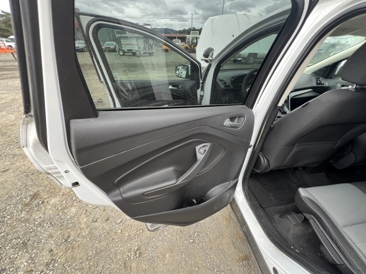 2013-ford-escape-image-31