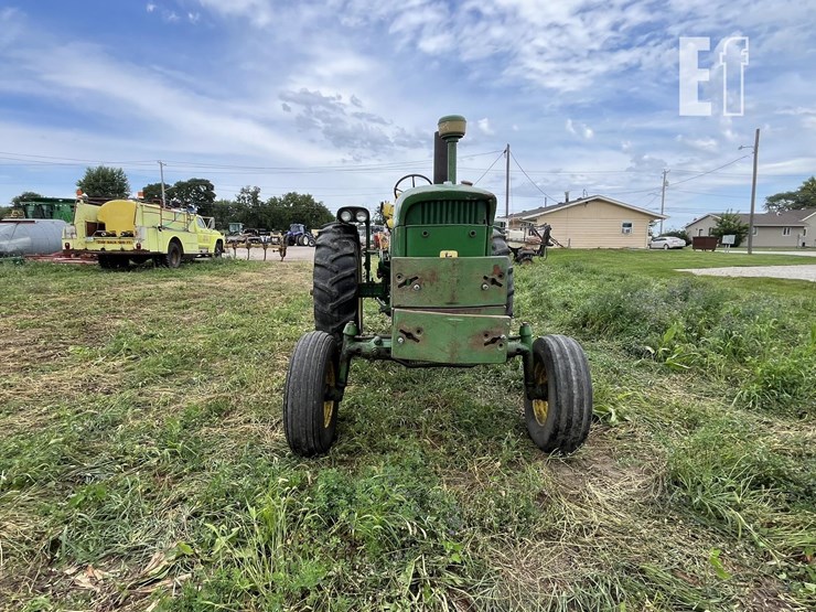john-deere-3020-image-3