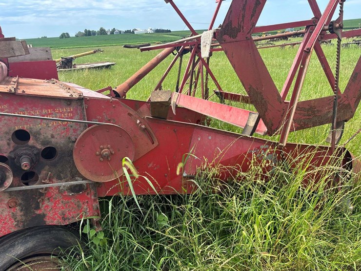 massey-harris-clipper-combine-image-35