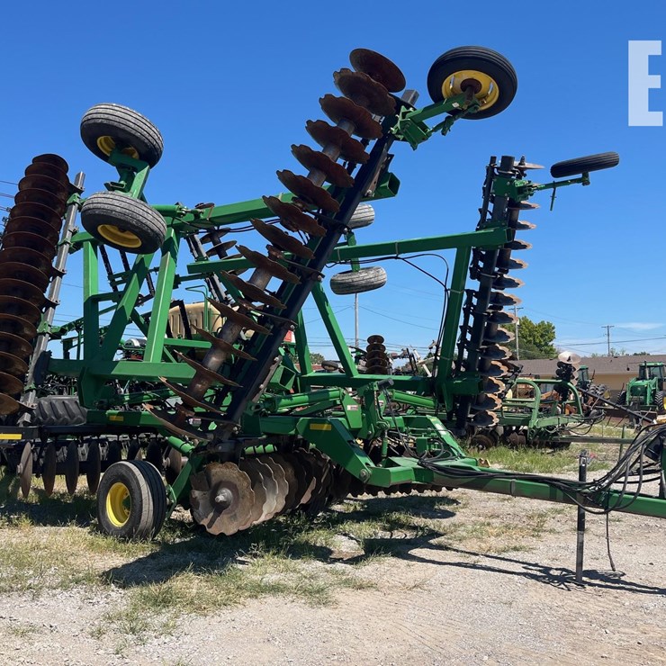 2008 JOHN DEERE 637