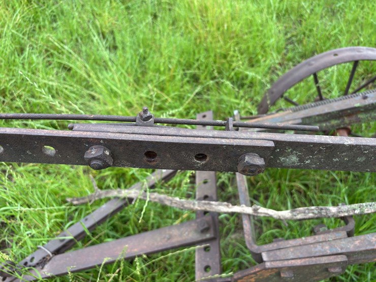 2-bottom-14”-pull-type-plow-image-17