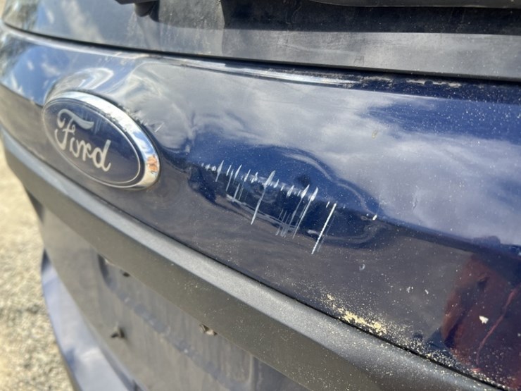 2016-ford-explorer-image-22