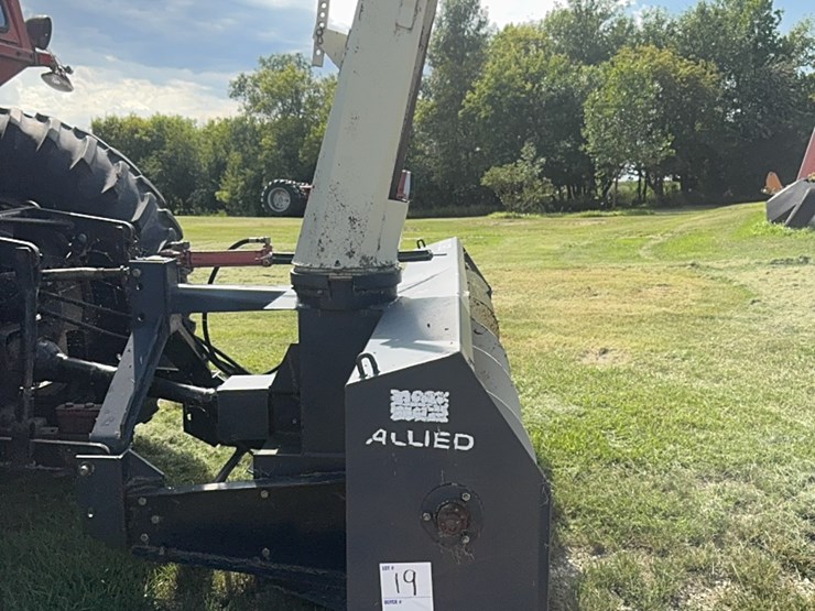 allied-snowblower,-twin-auger,-two-stage,-hyd.-chute,-works-great,-little-use-image-12