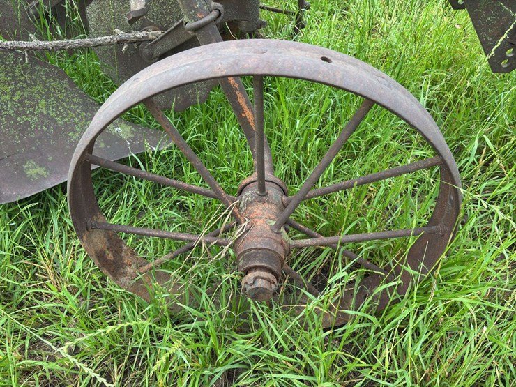 2-bottom-14”-pull-type-plow-image-23