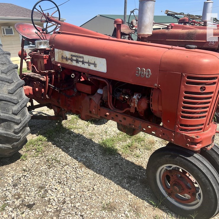 INTERNATIONAL 300