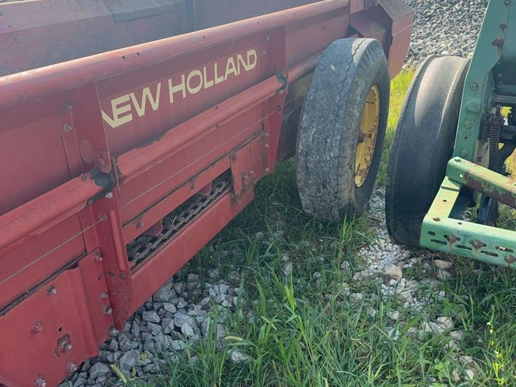 new-holland-165-image-4