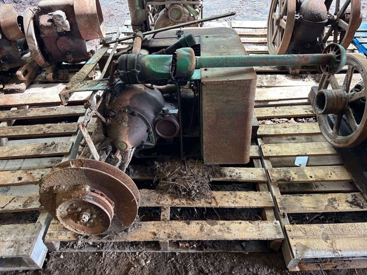 john-deere-luc-image-1