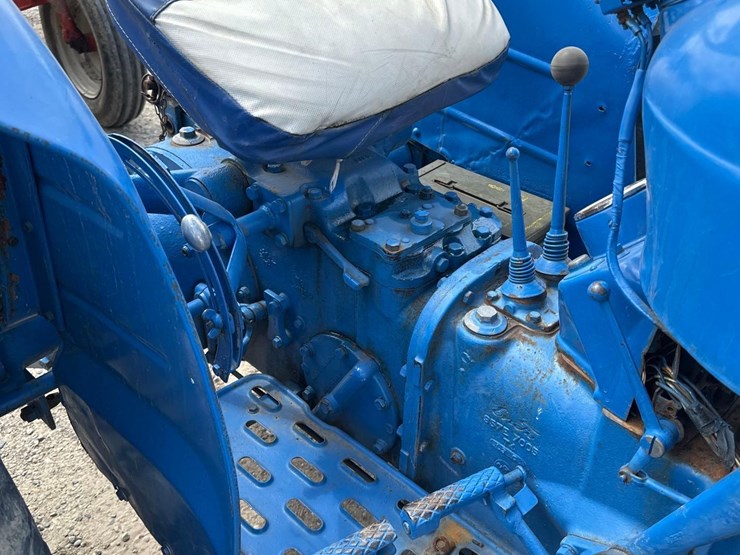 ford-3000-image-12