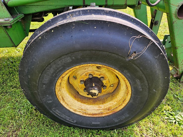 1982-john-deere-2940-image-38