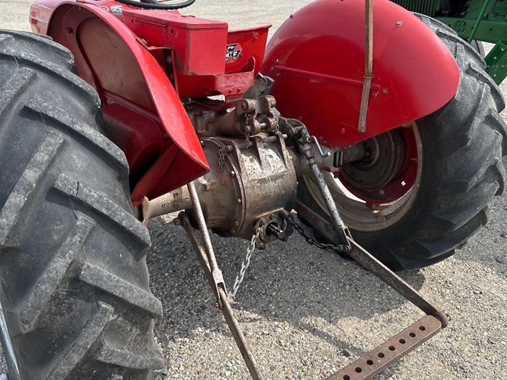 massey-ferguson-35-image-7