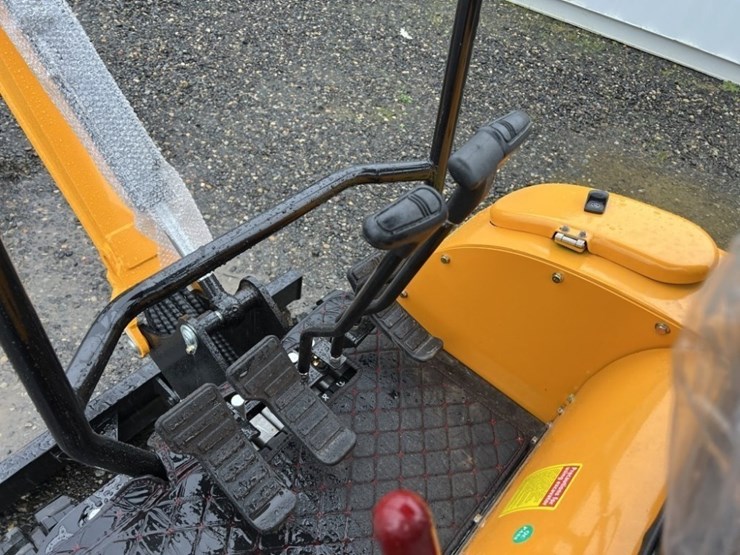 2025-miva-va20-mini-hydraulic-excavator-image-17