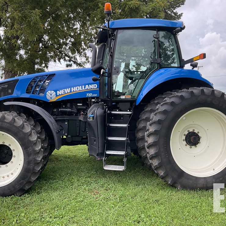 2013 NEW HOLLAND T8.330