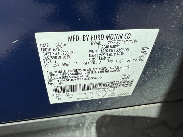 2016-ford-explorer-image-12