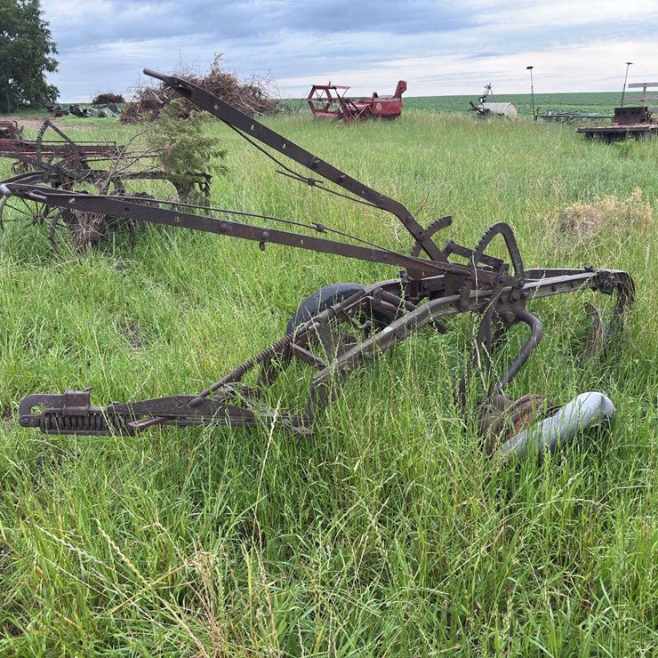JOHN DEERE 2