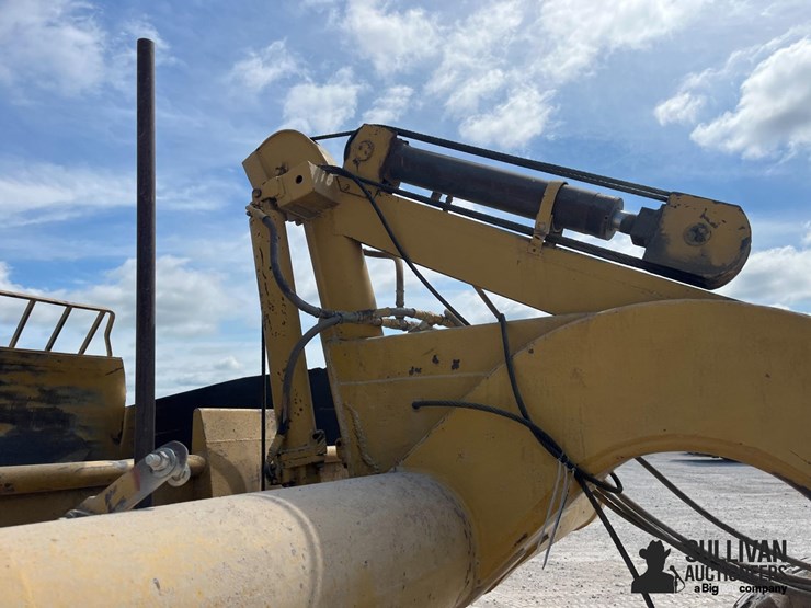caterpillar-70-image-12