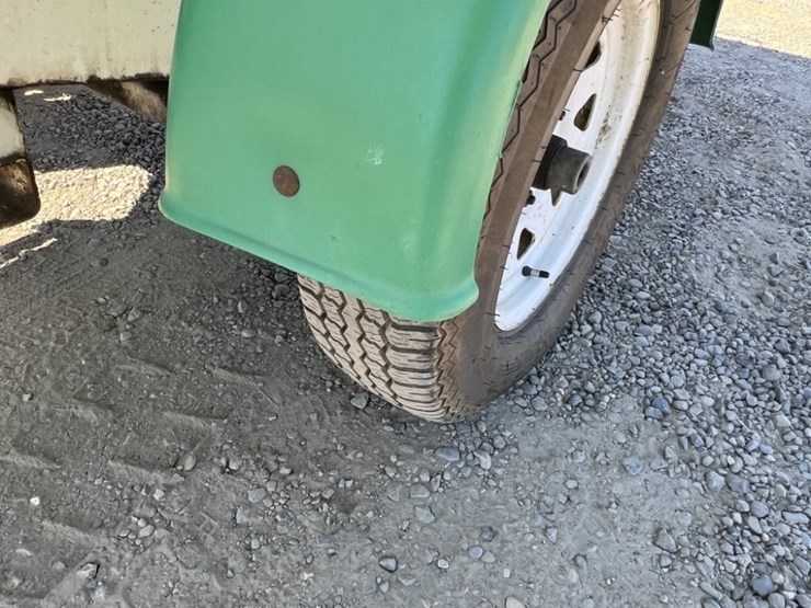 2005-schwing-p88-towable-concrete-pump-image-9