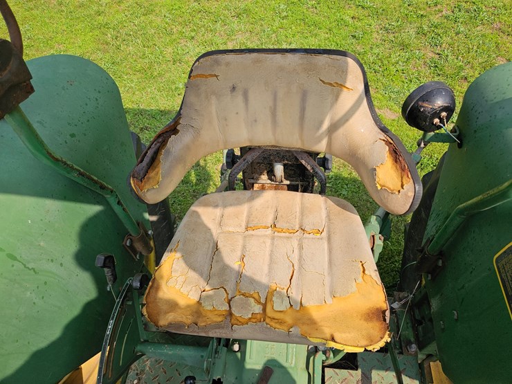 1982-john-deere-2940-image-25