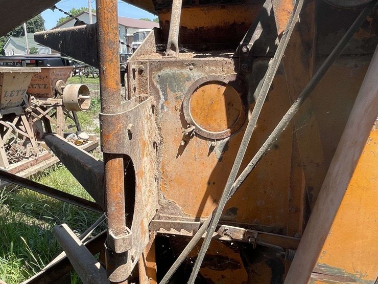 minneapolis-moline-1200-corn-sheller-image-93