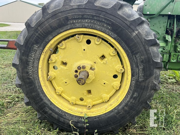 john-deere-3020-image-5
