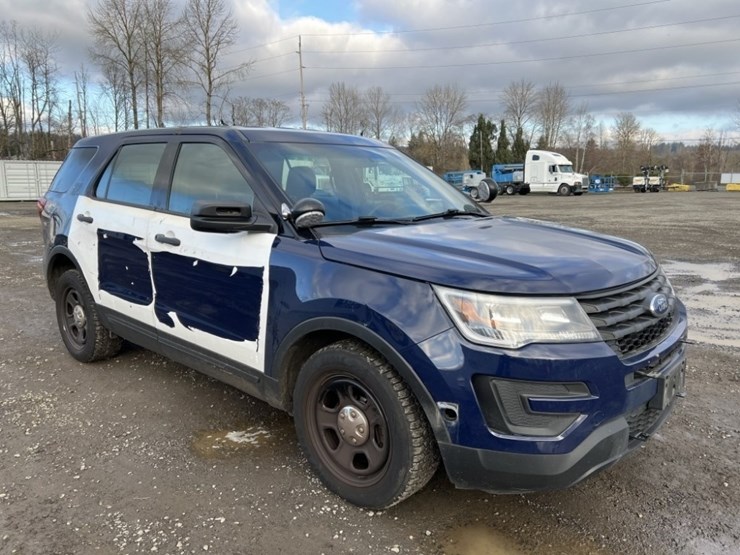 2017-ford-explorer-image-2