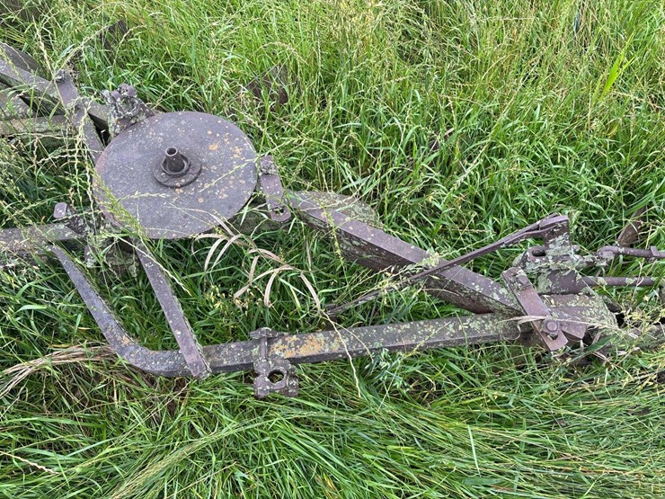 5-bottom-14”-pull-type-plow-image-18