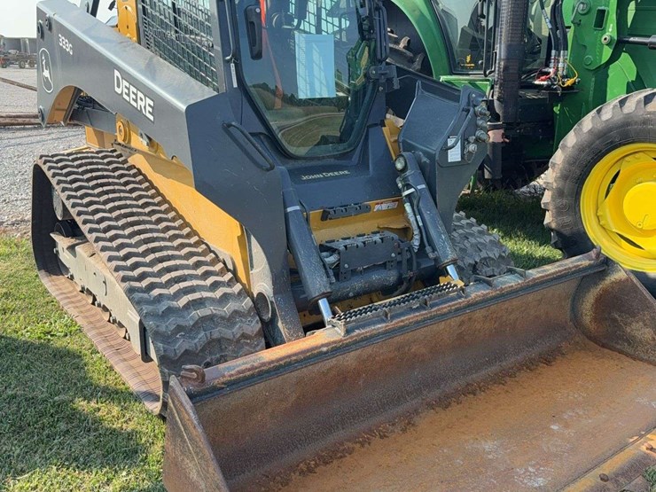 2012-deere-333g-image-27